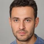 Stanislav Drako - webový vývojář, portrétová fotografie pořízená 03.03.2021. Zdroj: https://stanislav-drako.cz